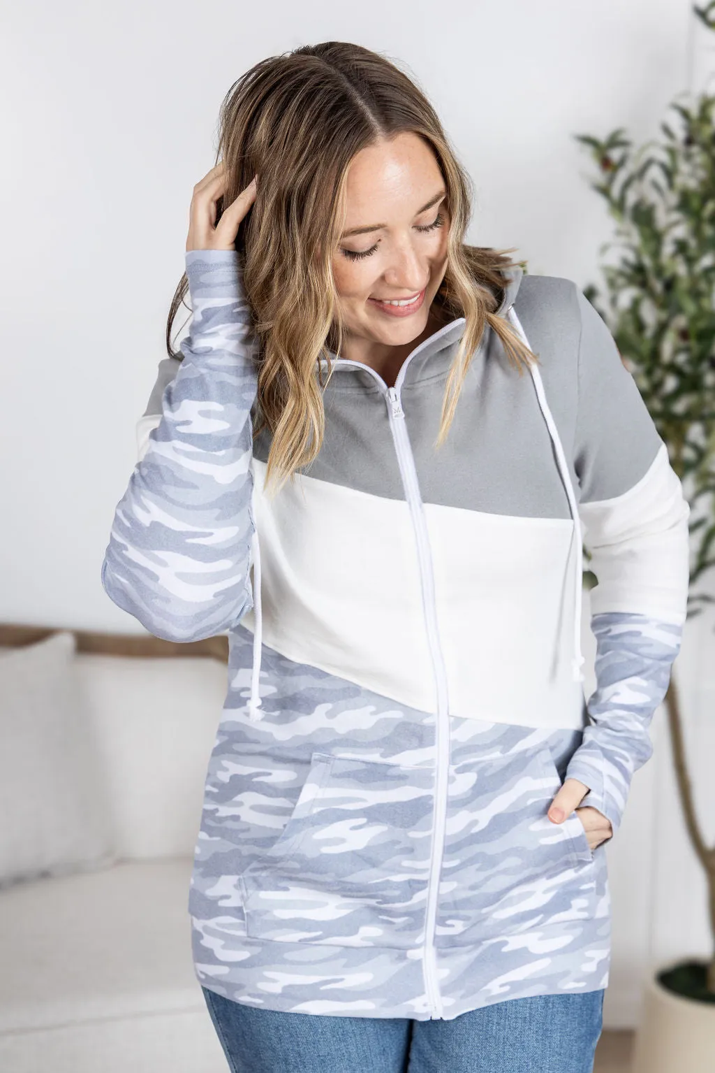 IN PRODUCTION Colorblock Fullzip - Camo
